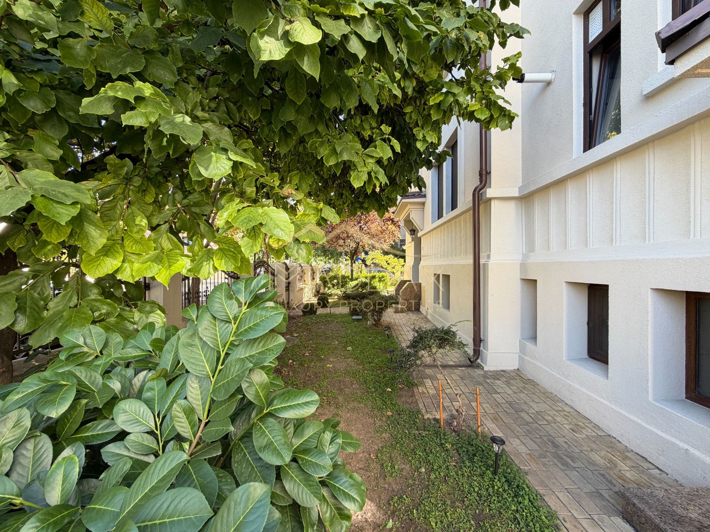 Apartament de inchiriat /4 camere in vila *153mp* +parcare / Dorobanti Capitale - Poză 43