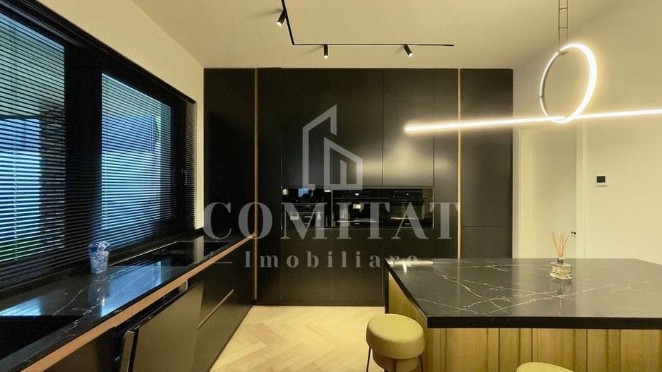 0% comision Vilă de lux la cheie lângă liziera pădurii - Poză 11