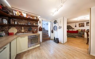 Casă deosebită de vânzare în centrul Brașovului - Poză 29