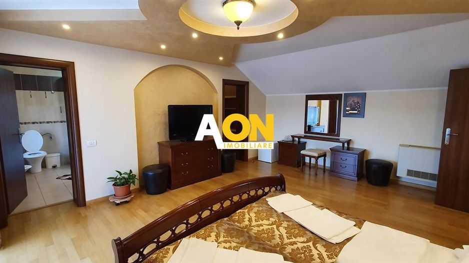 Casa 10 camere, ideala ca pensiune, zona Cetatii Alba Carolina - Poză 6