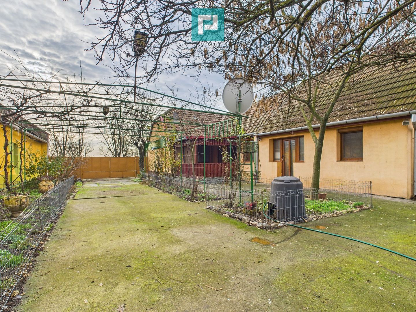 Casă cu teren 930 mp în Becicherecu Mic - Poză 22