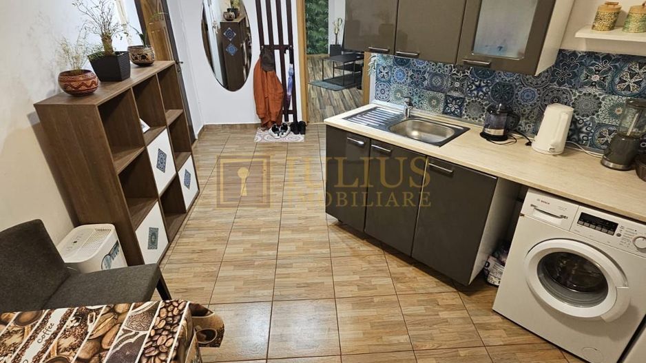 Parter inalt,  centrală proprie- in spate la Hotel Strelitia - Poză 10