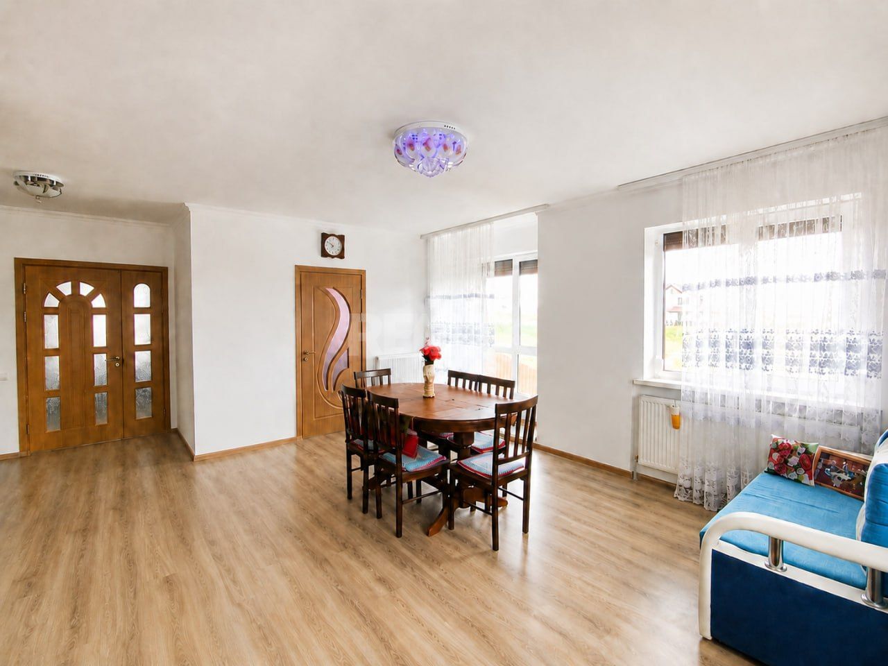 Casă generoasă cu 2 Nivele și confort modern – 10 Ari, Băcioi (sat Frumușica) - Poză 6