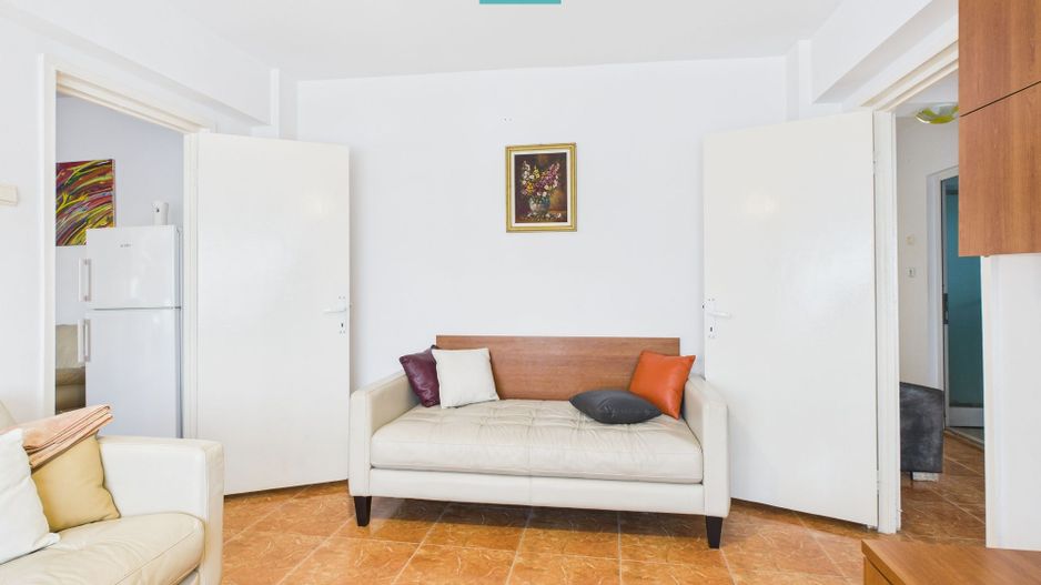 Apartament spațios, 3 camere ultracentral. - Poză 4