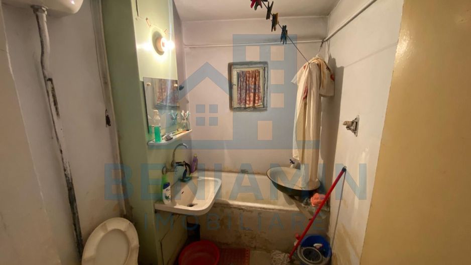 Apartament 2 camere semidecomandat spatios 56mp Rovine MOL - Poză 5