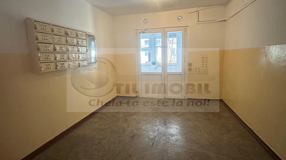 APARTAMENT 3 CAMERE DECOMANDAT FRUMOASA  NICOLINA  135000 EURO - Poză 4