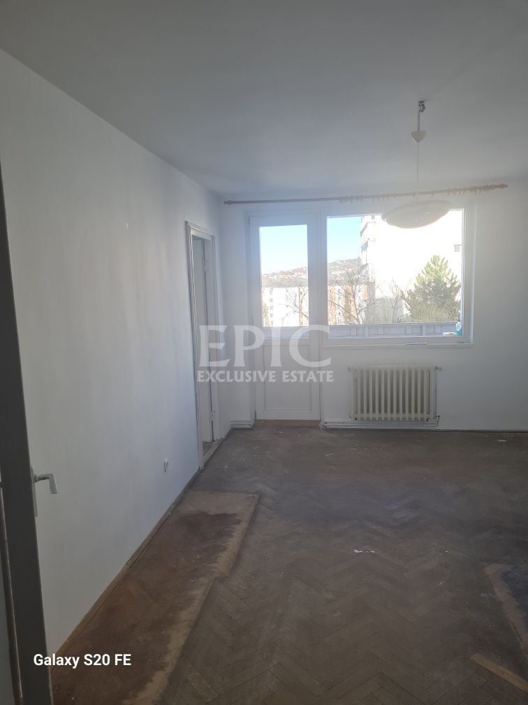 De vânzare apartament 2 camere - Poză 2