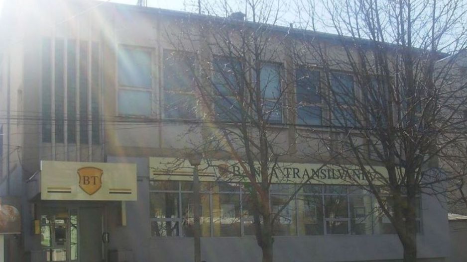 Cladire comerciala/birouri Odobesti - Poză 1