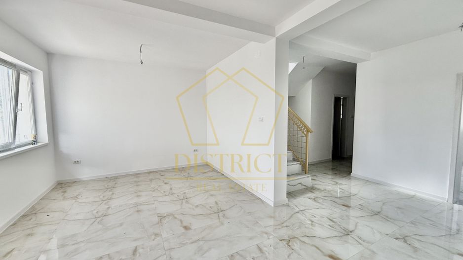 Duplex spatios cu 4 camere 109 mp | Mosnita Veche - Poză 2