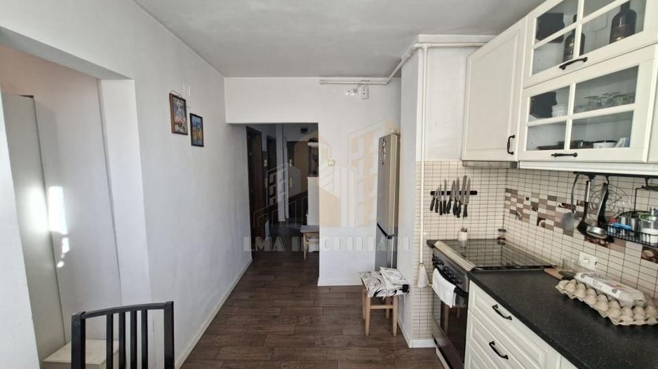 Apartament 3 camere semidecomandat Apolo Brasov - Poză 10