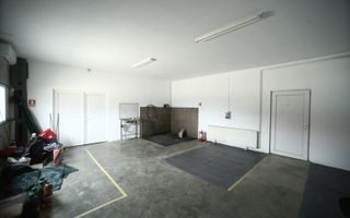 🏢 Showroom premium de închiriat – 500 mp utili + depozit + parcare - Poză 4