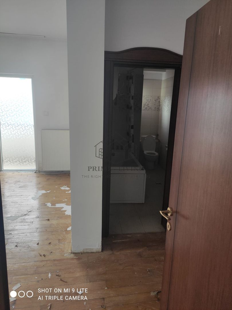 Vila spatioasa de vanzare in Pipera - Poză 9