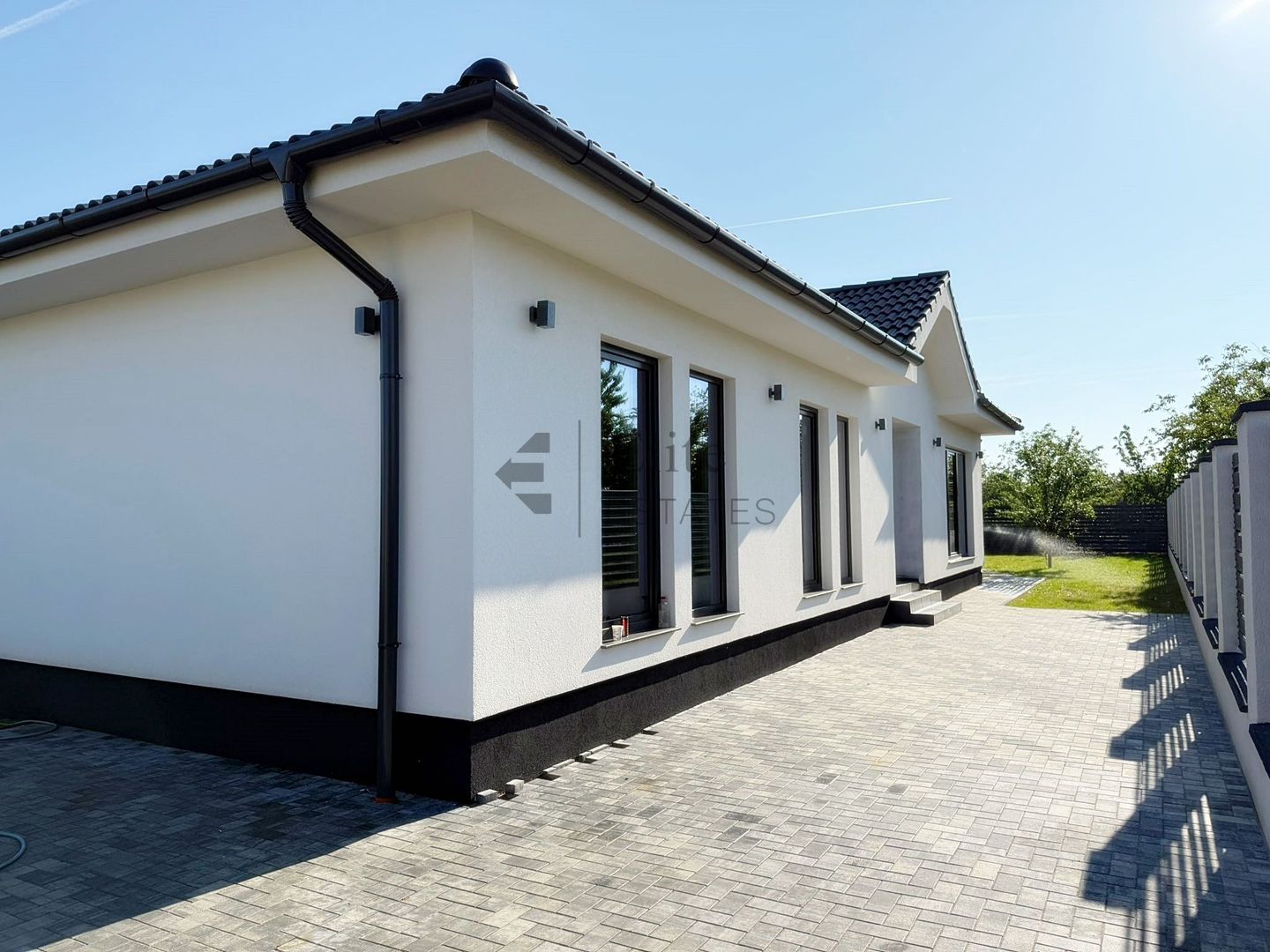 Casa noua de vanzare in Grigorescu cu teren de 650 mp - Poză 1