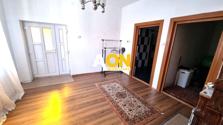 De vanzare casa 5 camere, 1092mp teren, Vintu de Jos - Poză 7