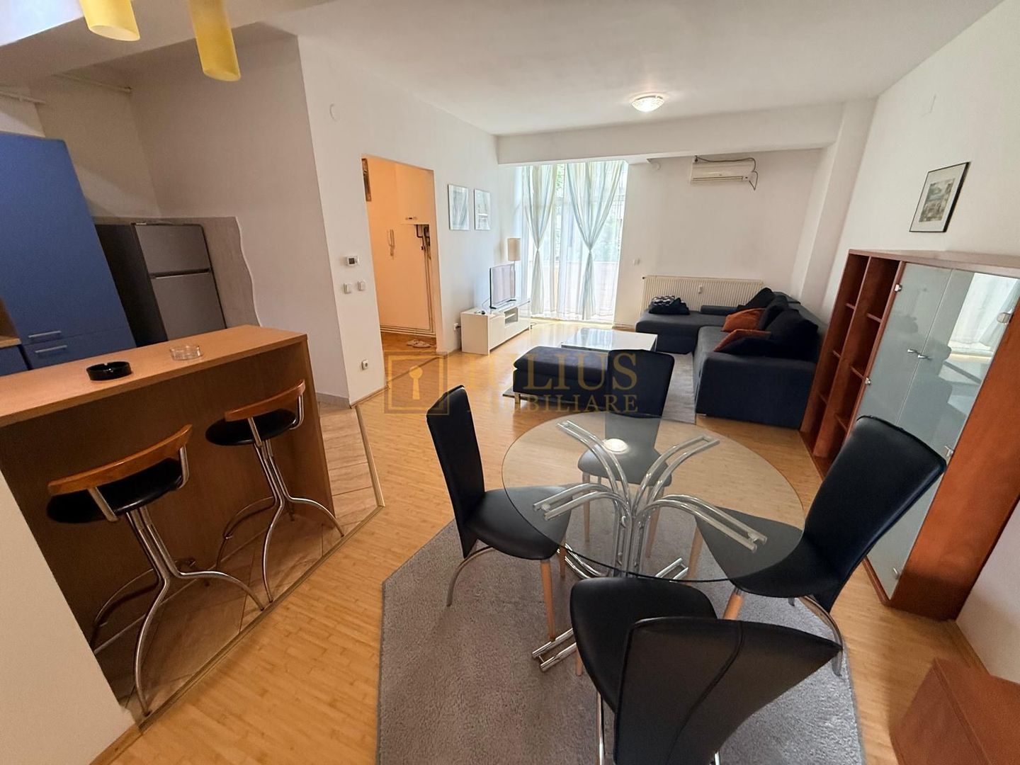 2 camere| FABRIC| loc de parcare| 2 balcoane| apartament superb| - Poză 1