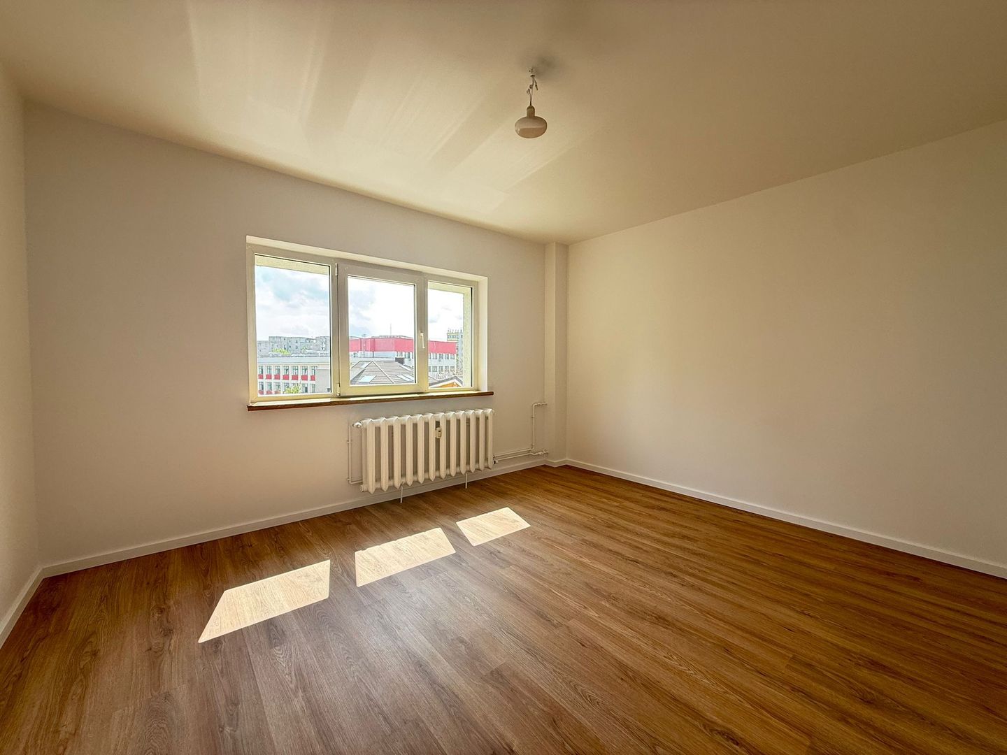 3 CAMERE  ‖ RENOVAT ‖ BLOC REABILITAT ‖ ETAJ INTERMEDIAR  ‖  NERVA TRAIAN - Poză 4