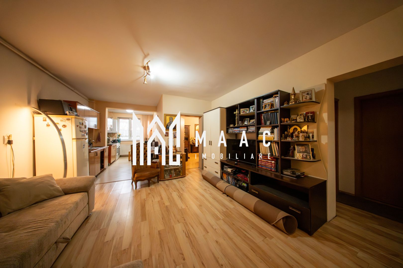 Apartament 4 camere | Parter | Balcon | Parcare | Lazaret - Poză 3