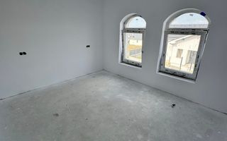 Casa individuala 4 camere P+1 cu teren 290 mp in zona Calea Cisnadiei - Poză 2