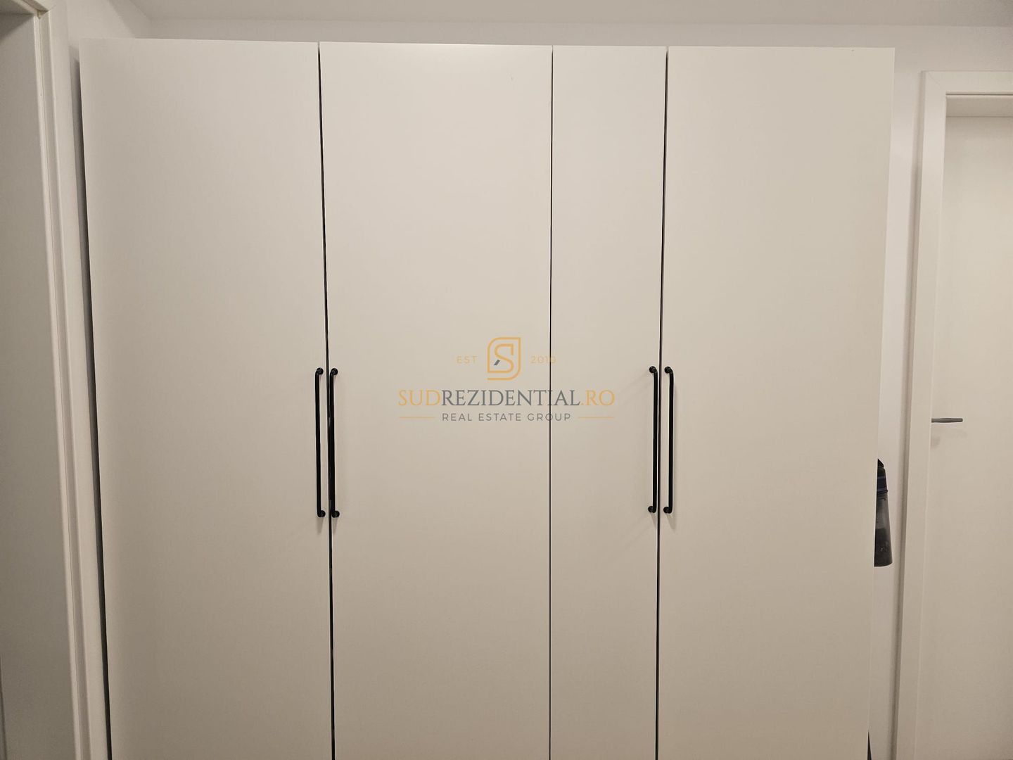 Apartament cu 3 camere, complet mobilat si utilat, acces rapid metrou - Poză 10