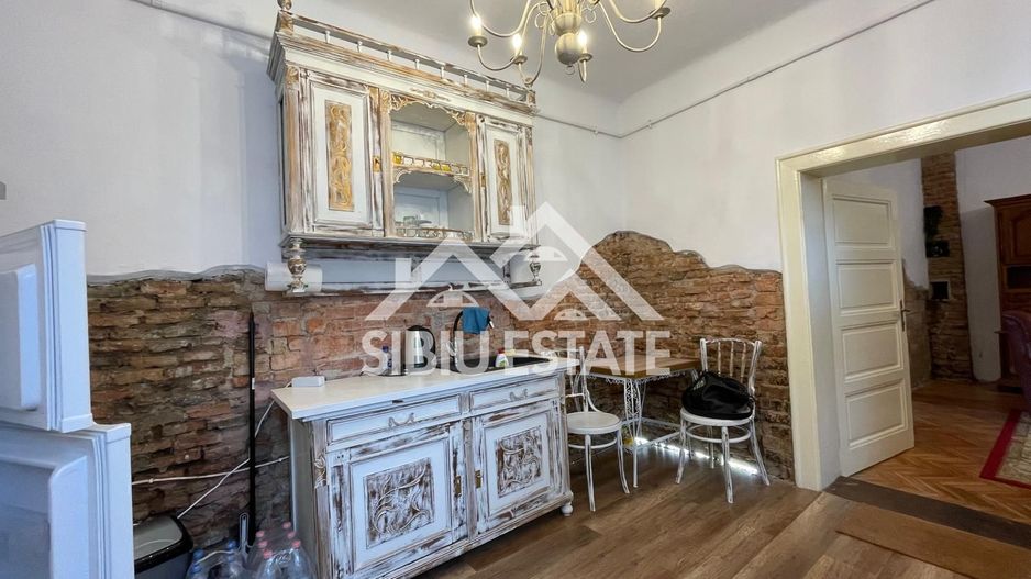 Apartament de vanzare cu 2 camere Zona- Centrul Istoric - Poză 19