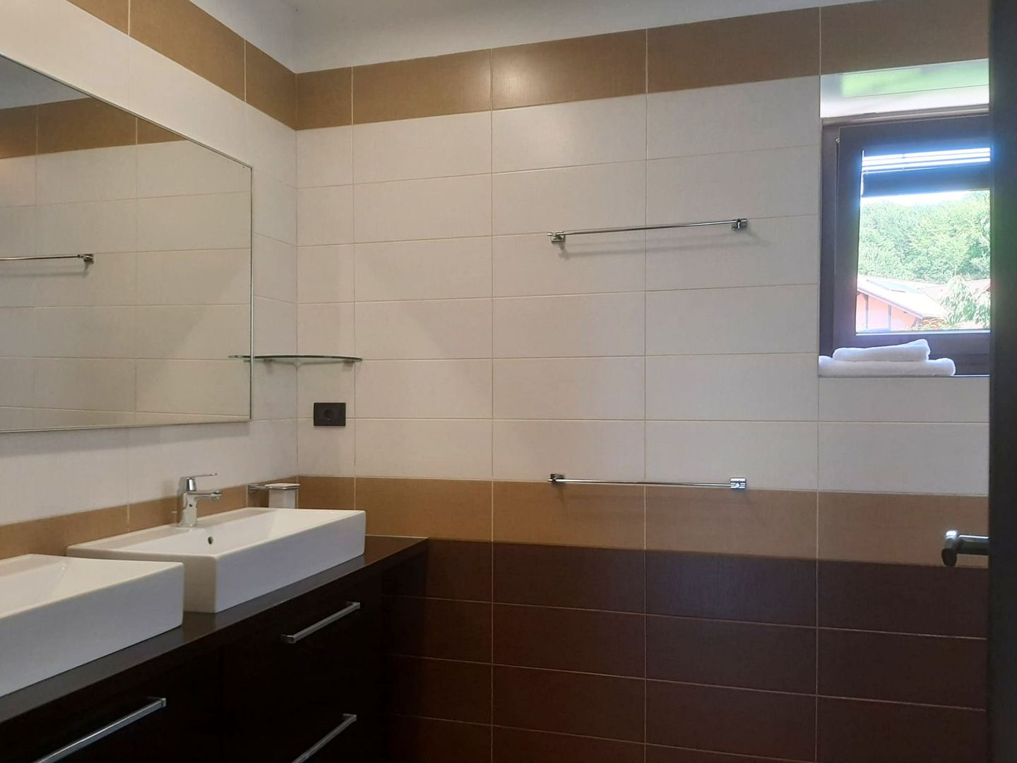 Vilă de lux cu vedere spectaculoasă spre Tâmpa  Green Valley zona Noua - Poză 28