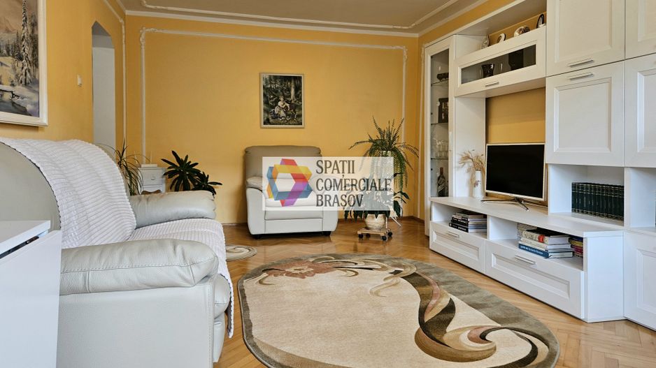 Apartament 4 camere de vânzare Brasov, zona Calea Bucuresti - Judetean, 100 mp - Poză 1