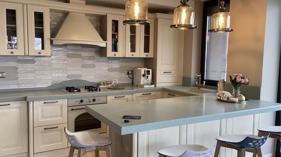 BRASADAS vinde Ap 2 cam 85mp 2018 vedere lac Siutghiol. - Poză 1