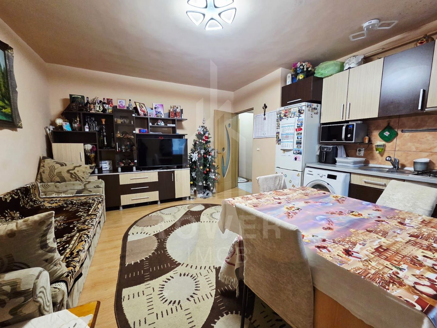 Apartament 3 camere la casă de vânzare in Zona Gusterita - Poză 1