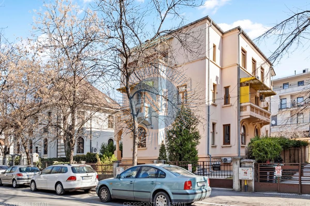 Apartament in vila Capitale plus Demisol - Poză 1