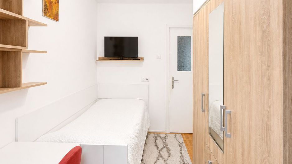 Apartament 3 camere | Circumvalațiunii – Piața Dacia | Etaj 1 | 92.000 - Poză 2