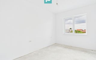 Duplex elegant  cu 5 camere în Dumbrăvița - Poză 13