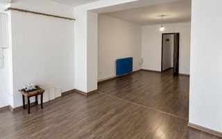 Oportunitate excelentă de afaceri Spațiu Potrivit. - Poză 2