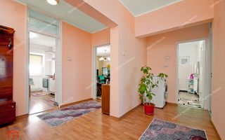 Vand/schimb apartament 4 camere, Micro 17, 98 mp, 120.000 EURO - Poză 5