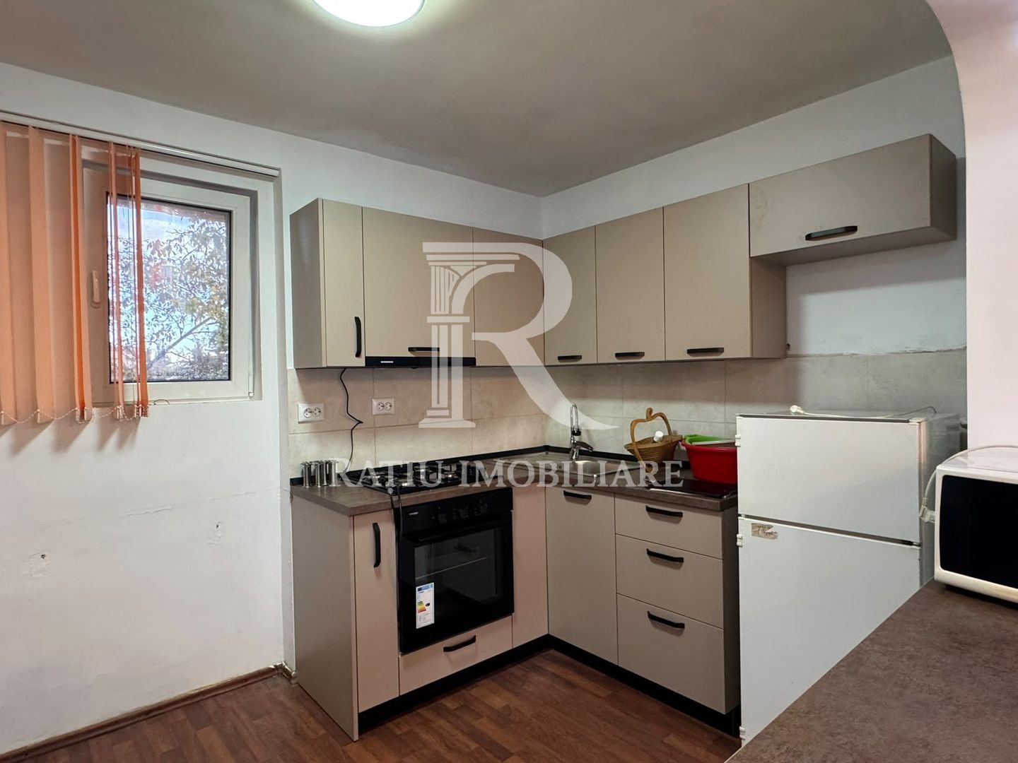 De inchiriat | Apartament cu 2 camere | Decebal - Poză 2