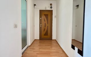 Apartament cu 2 camere de vânzare la mansardă în zona Poarta 6 - Poză 8