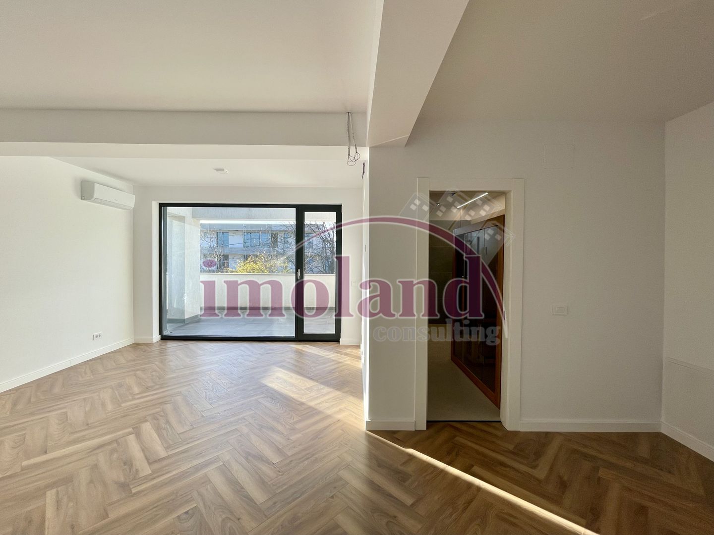 Vanzare Vila 250 mp 6 camere 4 bai, finisaje premium | Iancu Nicolae - Poză 11