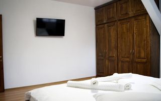 Casă cu 4 camere de vânzare | zona Ultracentrala - Poză 11