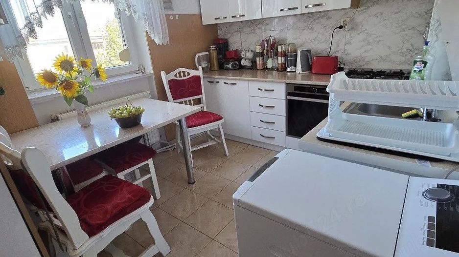 BRASADAS vinde ap 3 cam etaj 4/4 zona Closca. - Poză 1