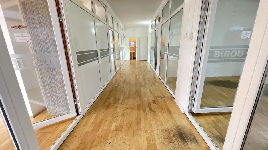 DE VANZARE SPATIU CU MULTIPLE DESTINATII - Poză 3