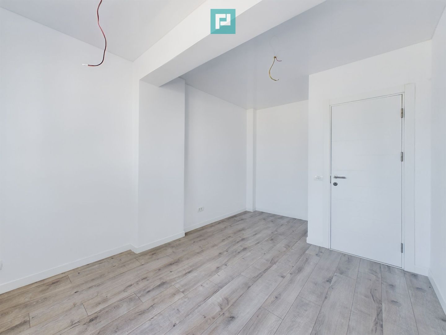 Apartament spațios de 3 camere decomandat în zona Theodor Pallady - Poză 2