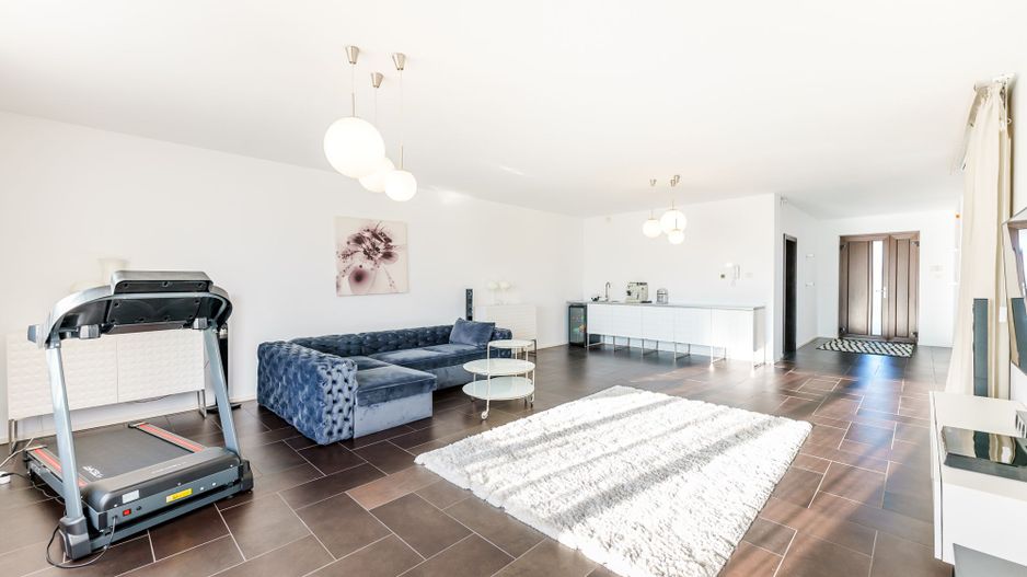 Casă superbă în Sânnicolau Mic - Poză 3