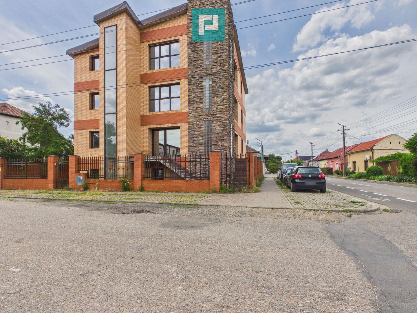 Clădire comercială în zona Grădiște - Poză 3