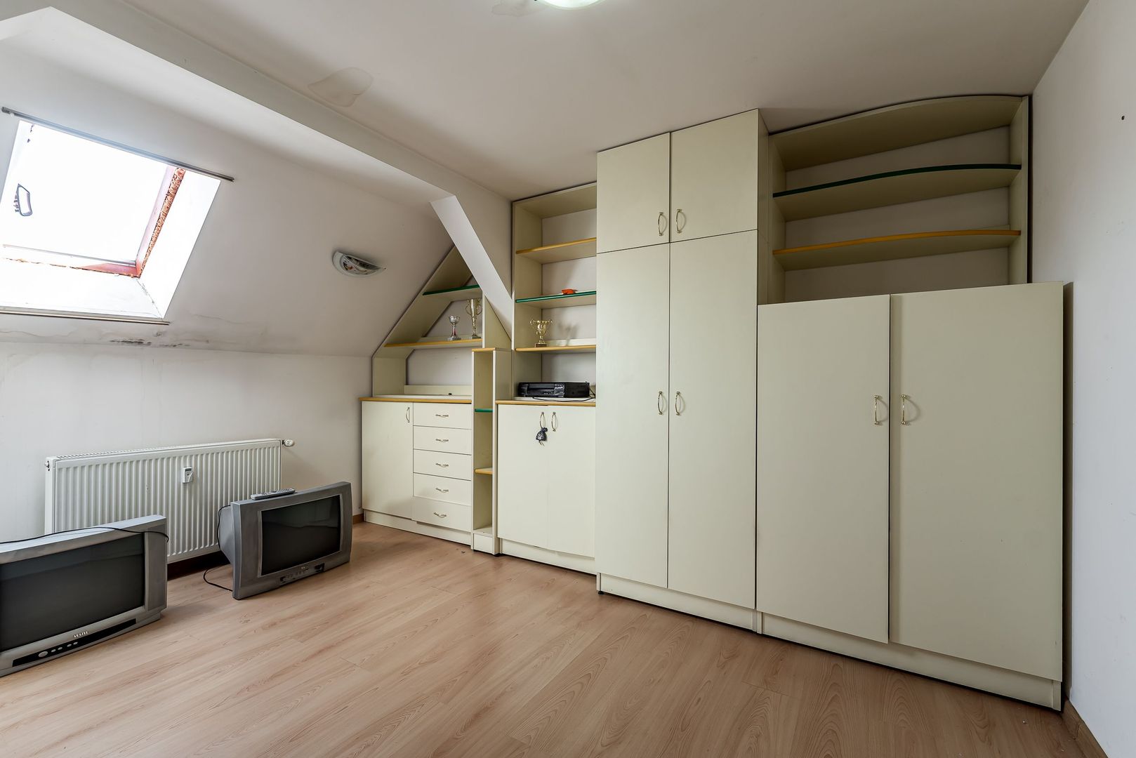 Locuință și Business pe Str. L. Blaga, Arad, Spațiu + Apartament - Poză 8