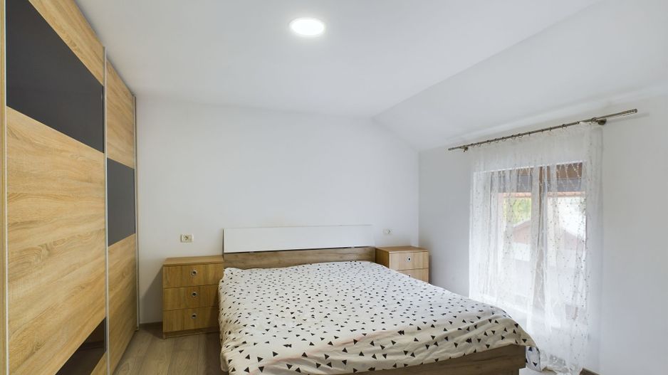 Casă Individuală Cărpiniș - Poză 4