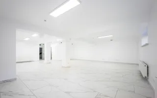 Vânzare spațiu comercial  Centru de 451,6 mp, amplasat pe teren privat - Poză 32