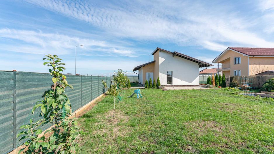 Casă individuală în Hărman, cu teren de 627 mp și bucătărie echipată - Poză 2