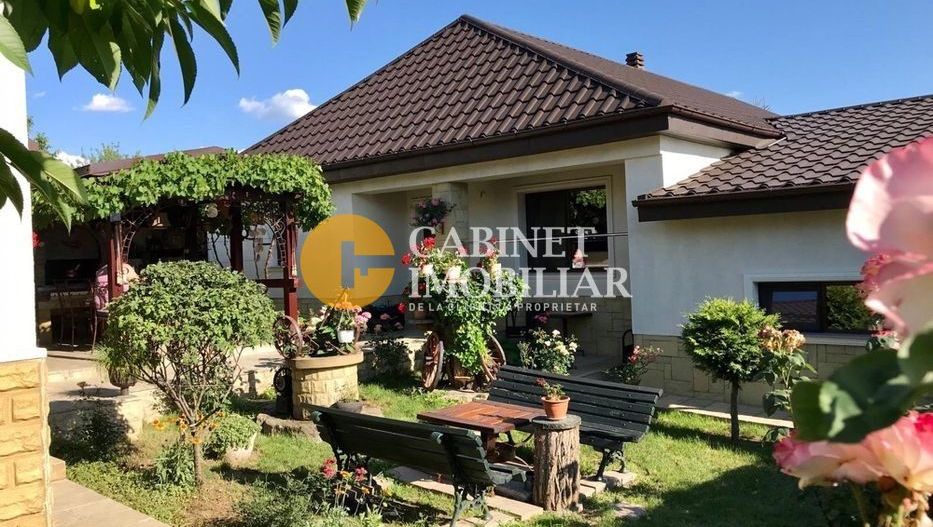 Proprietate deosebită în Aroneanu – 2 case pe teren generos de 1209 mp - Poză 2