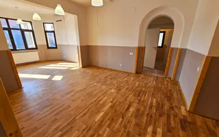 2 Vile Interbelice | Zonă Centrală | Renovate Integral 2024 - Poză 17