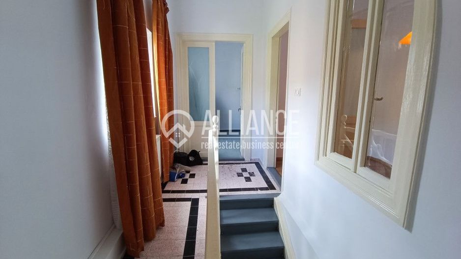 CENTRU SALA SPORTURILOR(COD03)- Casa interbelica si curte generoasa ! - Poză 6