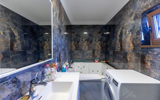 Casă/Vilă modernă de vânzare la intrare în Bogdan Vodă, județul Bacău. - Poză 47